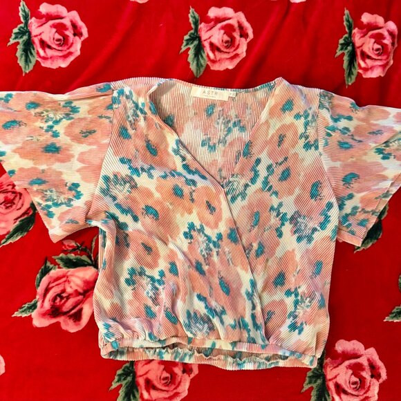 ASTR The Label Short Sleeve Plissé Top in Blush Pink Blue Women’s Size Large - Picture 1 of 11